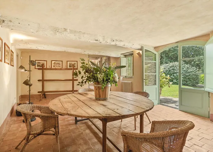 La Sorgente By Salogi Vila *